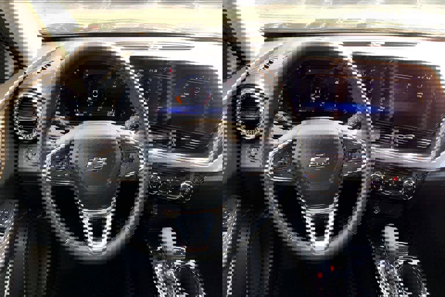 Used 2025 Chevrolet Trax ACTIV w/ Driver Confidence Package FWD image 6