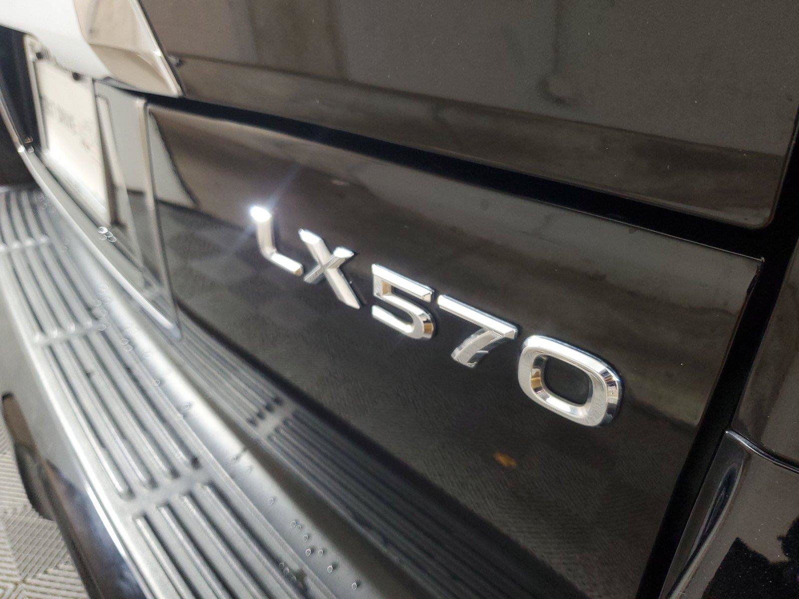 Used 2018 Lexus LX 570 4WD image 7