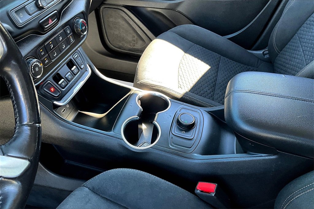 Used 2018 GMC Terrain SLE image 14