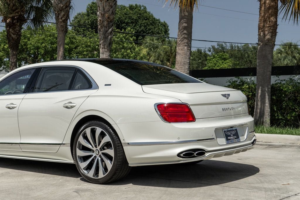 Used 2023 Bentley Flying Spur Azure AWD/4WD image 5