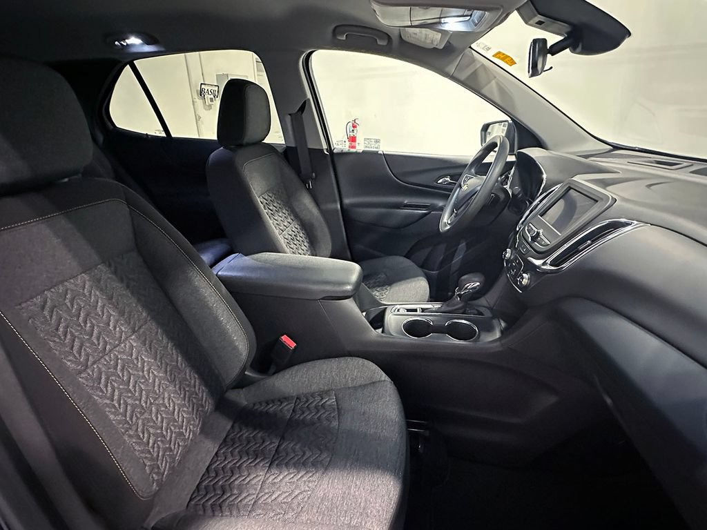 Used 2023 Chevrolet Equinox LT FWD image 25