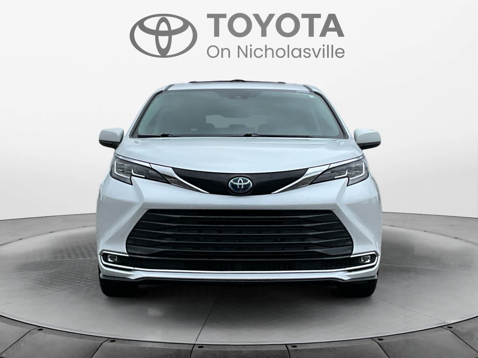 Used 2022 Toyota Sienna XLE FWD image 8