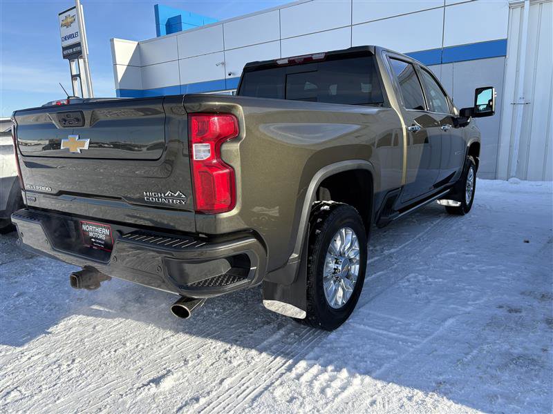Used 2022 Chevrolet Silverado 3500 High Country w/ Technology Package image 3