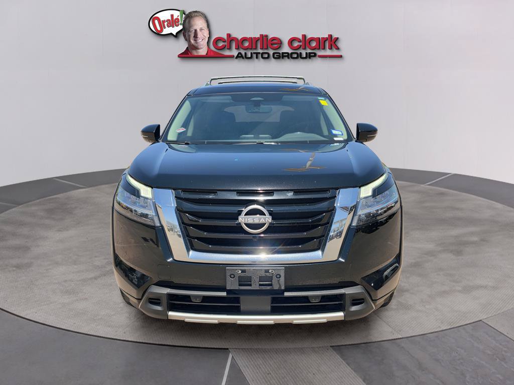 Used 2023 Nissan Pathfinder SL FWD image 9