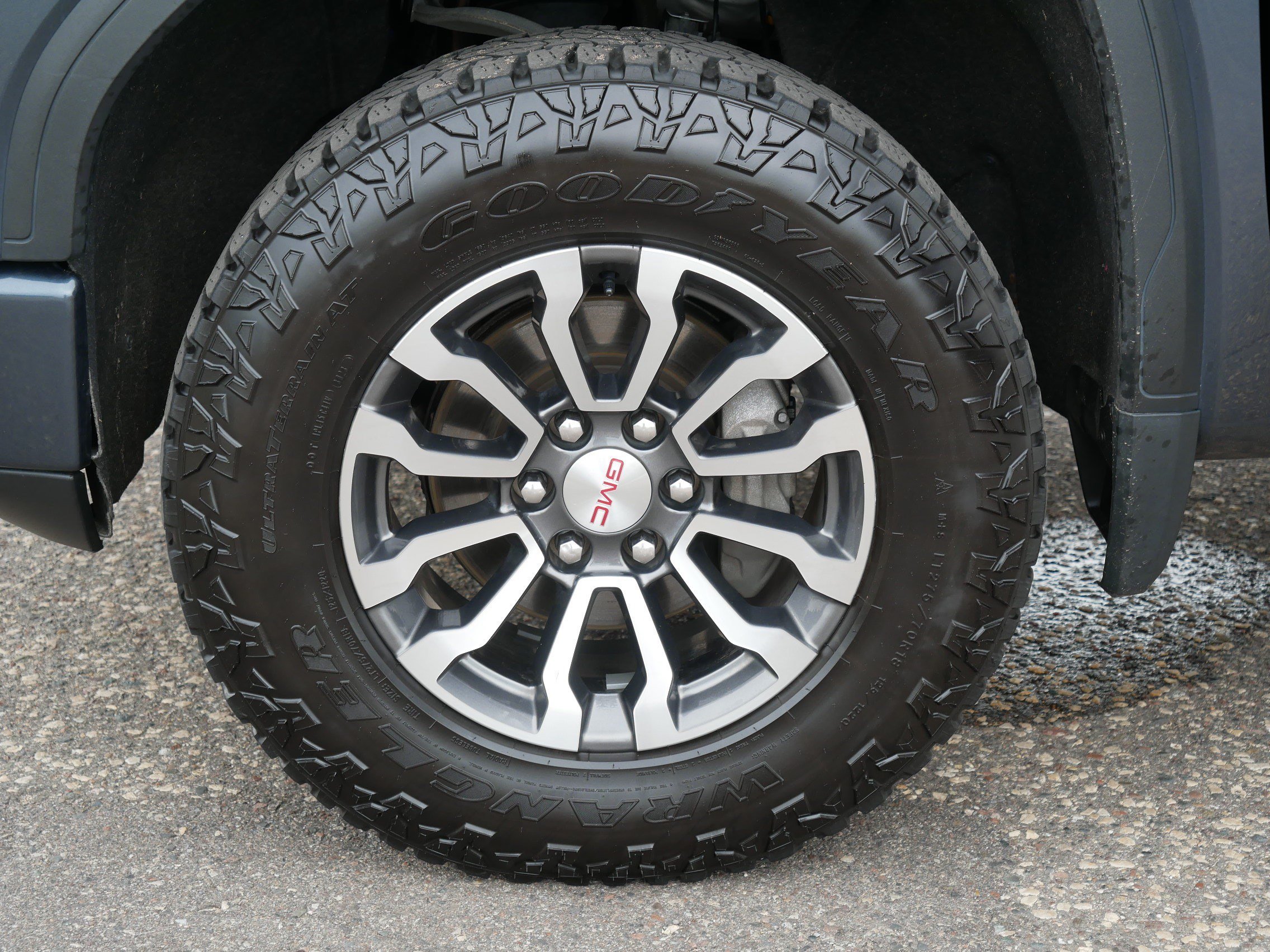 Used 2021 GMC Sierra 1500 AT4 w/ AT4 Value Package AWD/4WD image 15