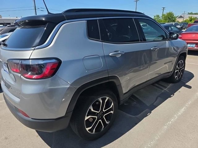 Used 2023 Jeep Compass Limited AWD/4WD image 8