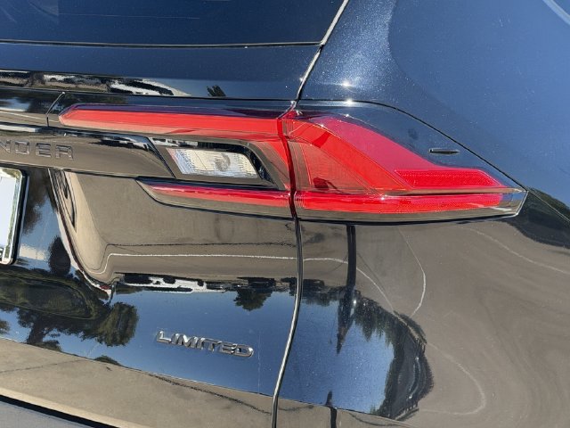 Certified 2024 Toyota Grand Highlander FWD image 7