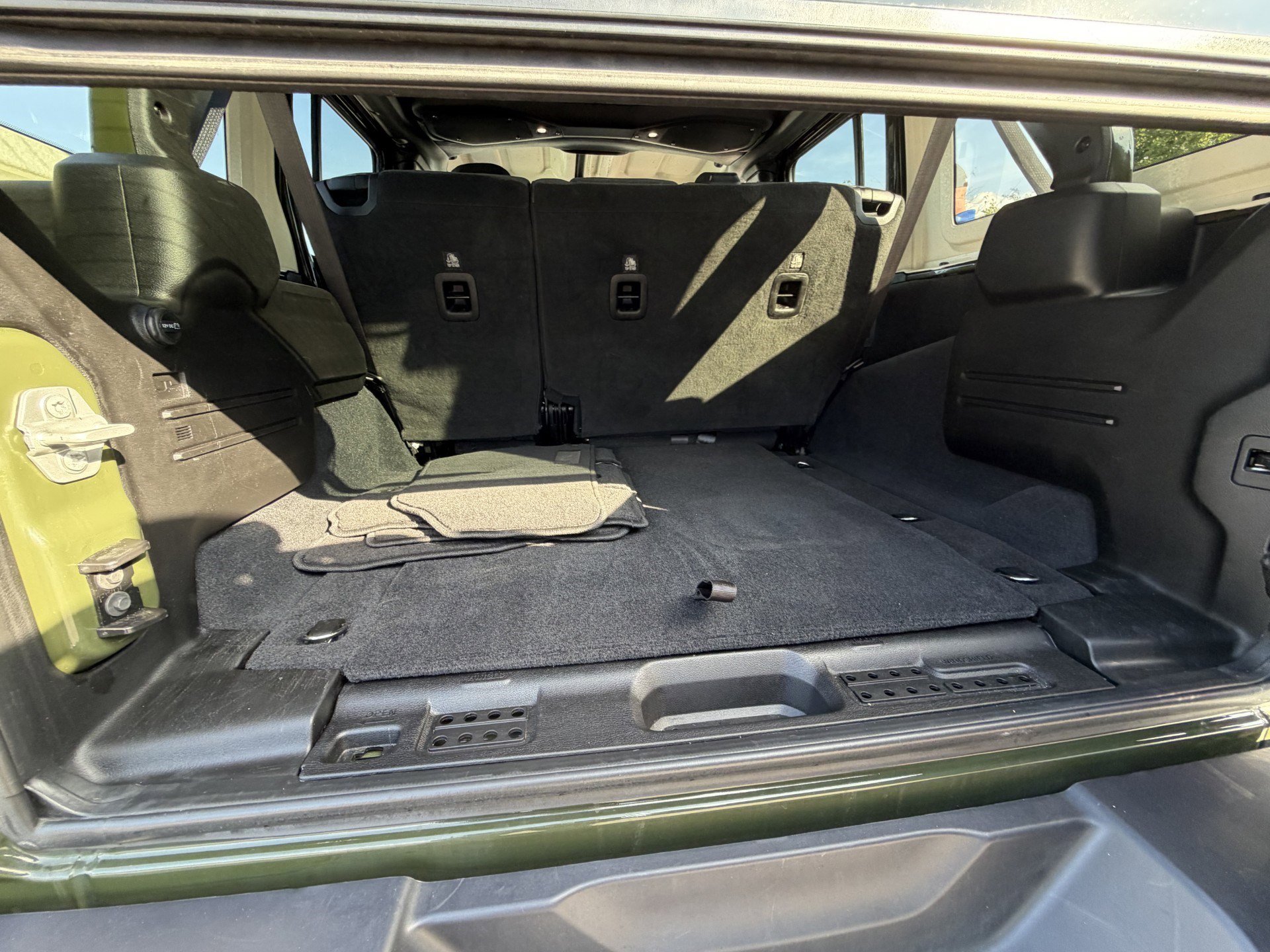 Used 2024 Jeep Wrangler Unlimited Rubicon image 21