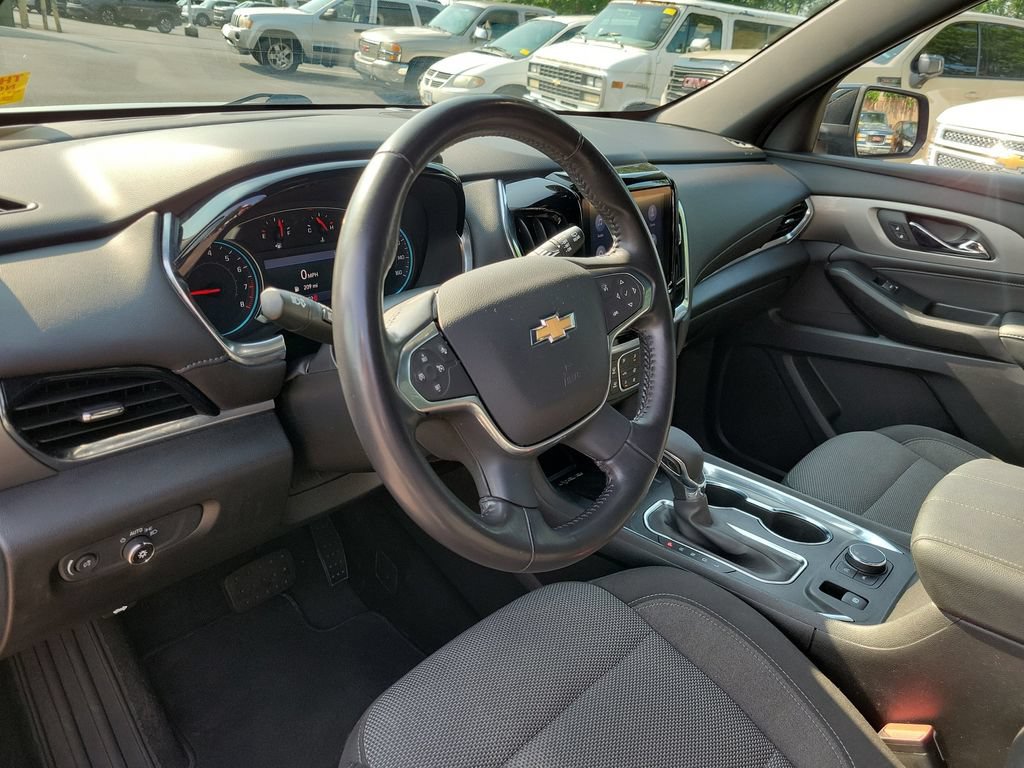 Used 2022 Chevrolet Traverse LT FWD image 23