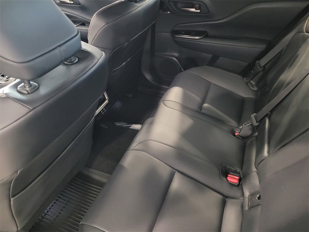 New 2025 Toyota Crown Signia image 8