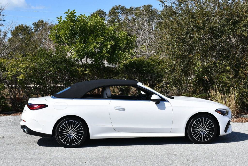 Used 2025 Mercedes-Benz CLE 300 4MATIC Cabriolet image 47