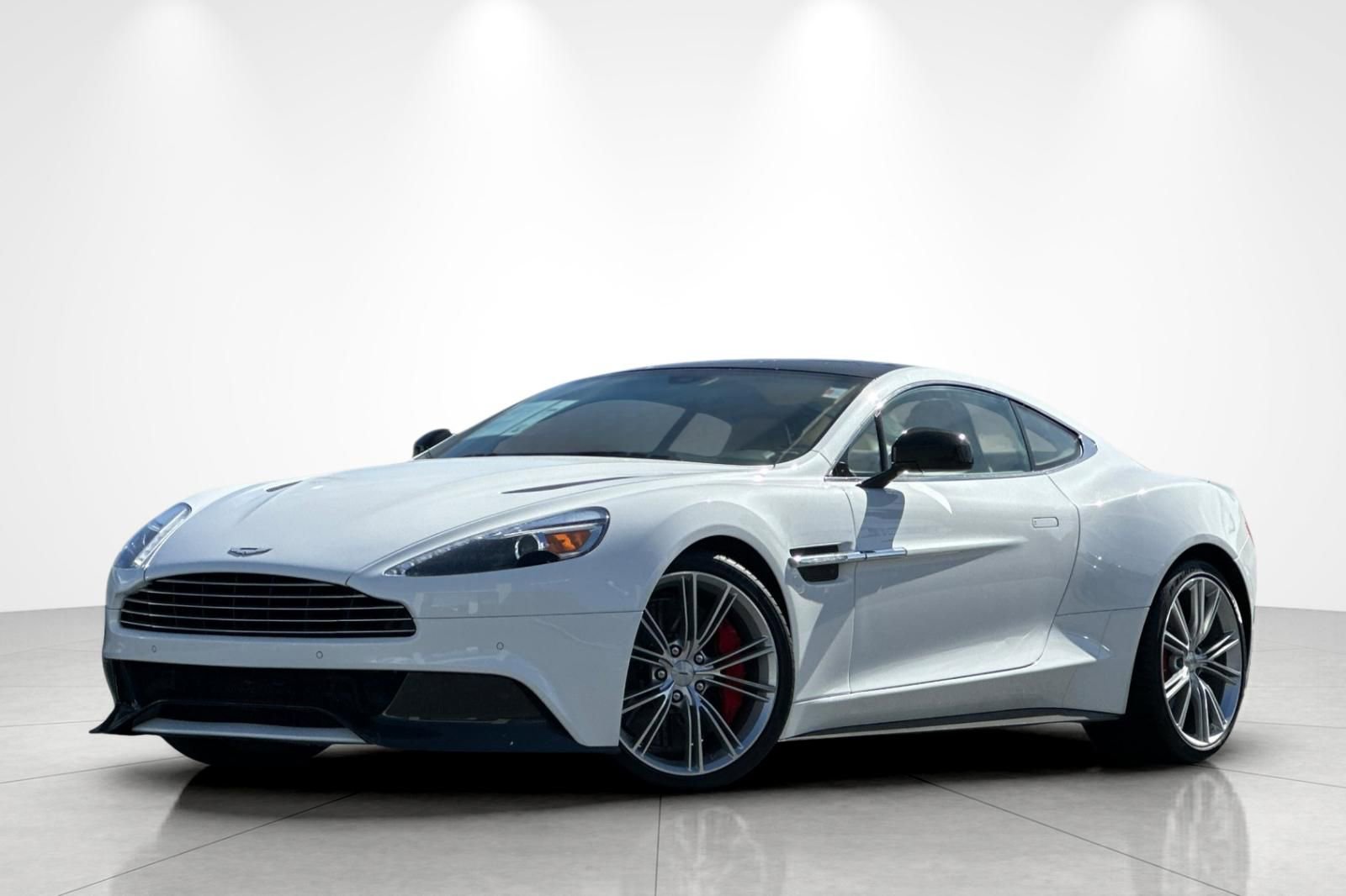 Used 2014 Aston Martin Vanquish Coupe image 2