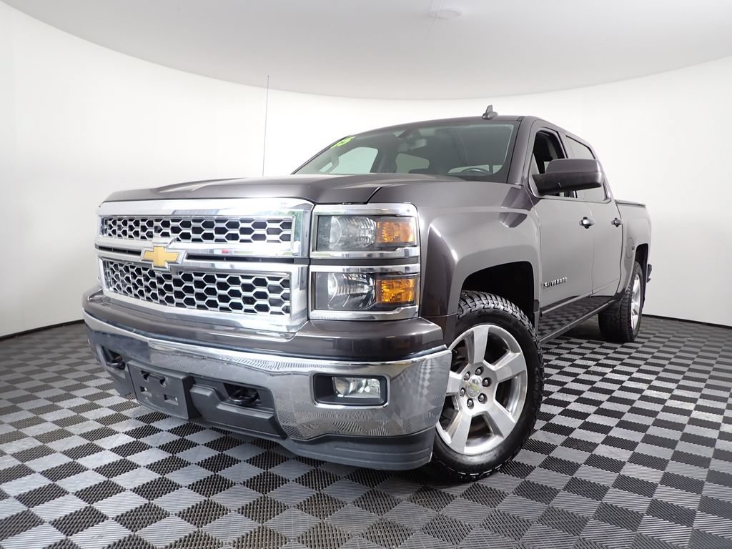 Used 2015 Chevrolet Silverado 1500 LT w/ LT Convenience Package AWD/4WD image 2