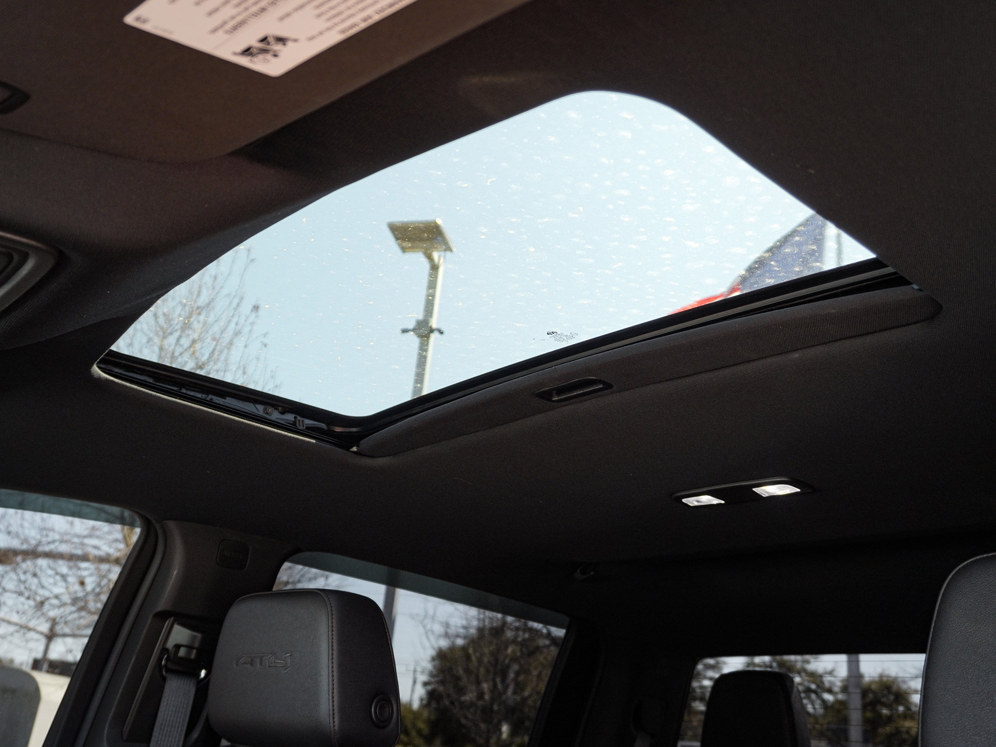 Used 2024 GMC Sierra 2500 AT4 image 28