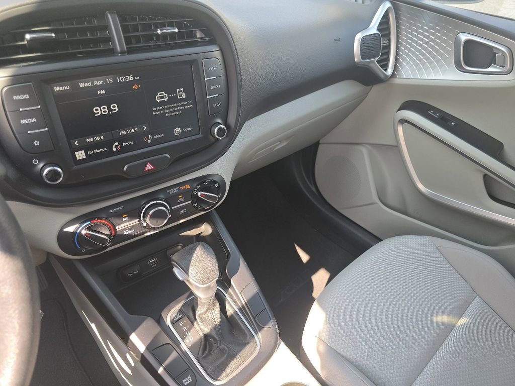 Used 2023 Kia Soul LX w/ LX Technology Package image 27