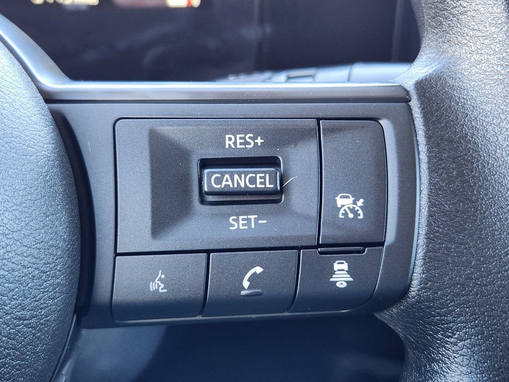 Certified 2025 Nissan Kicks SV AWD/4WD image 22