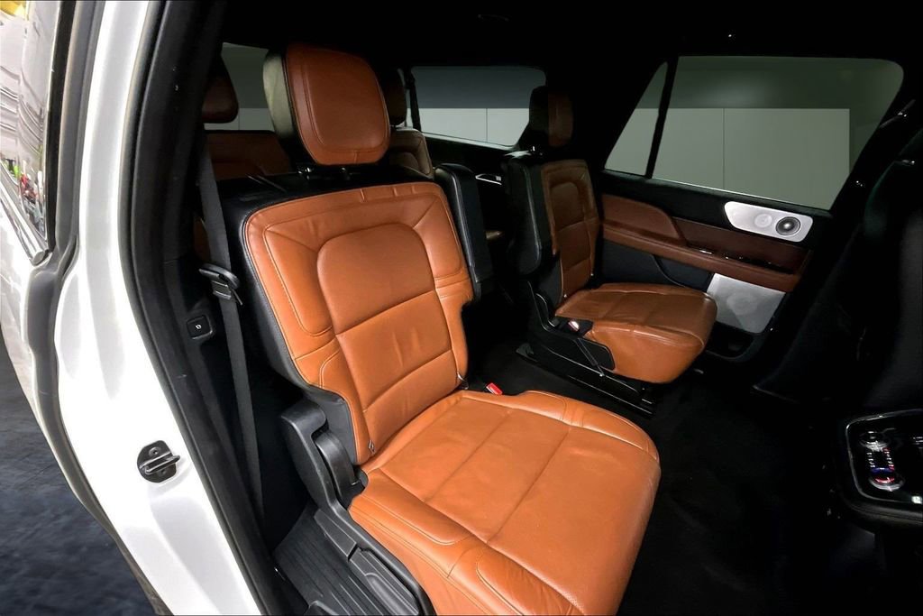 Used 2021 Lincoln Navigator L Reserve w/ Luxury Package image 25