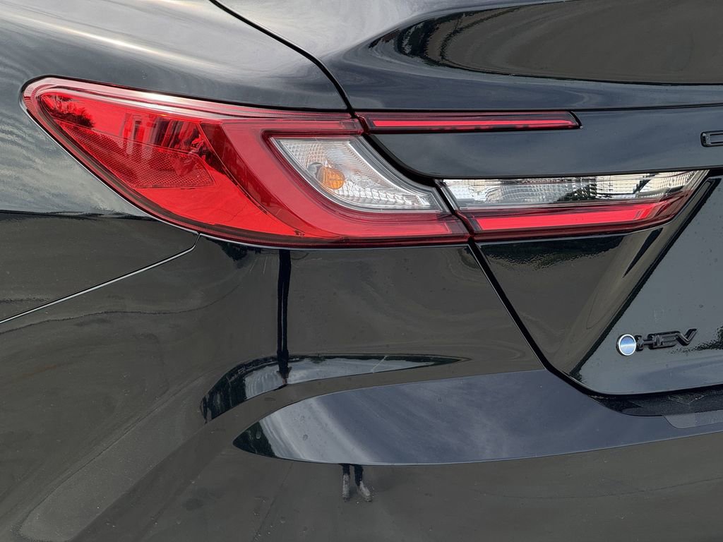 Used 2025 Toyota Camry SE FWD image 10