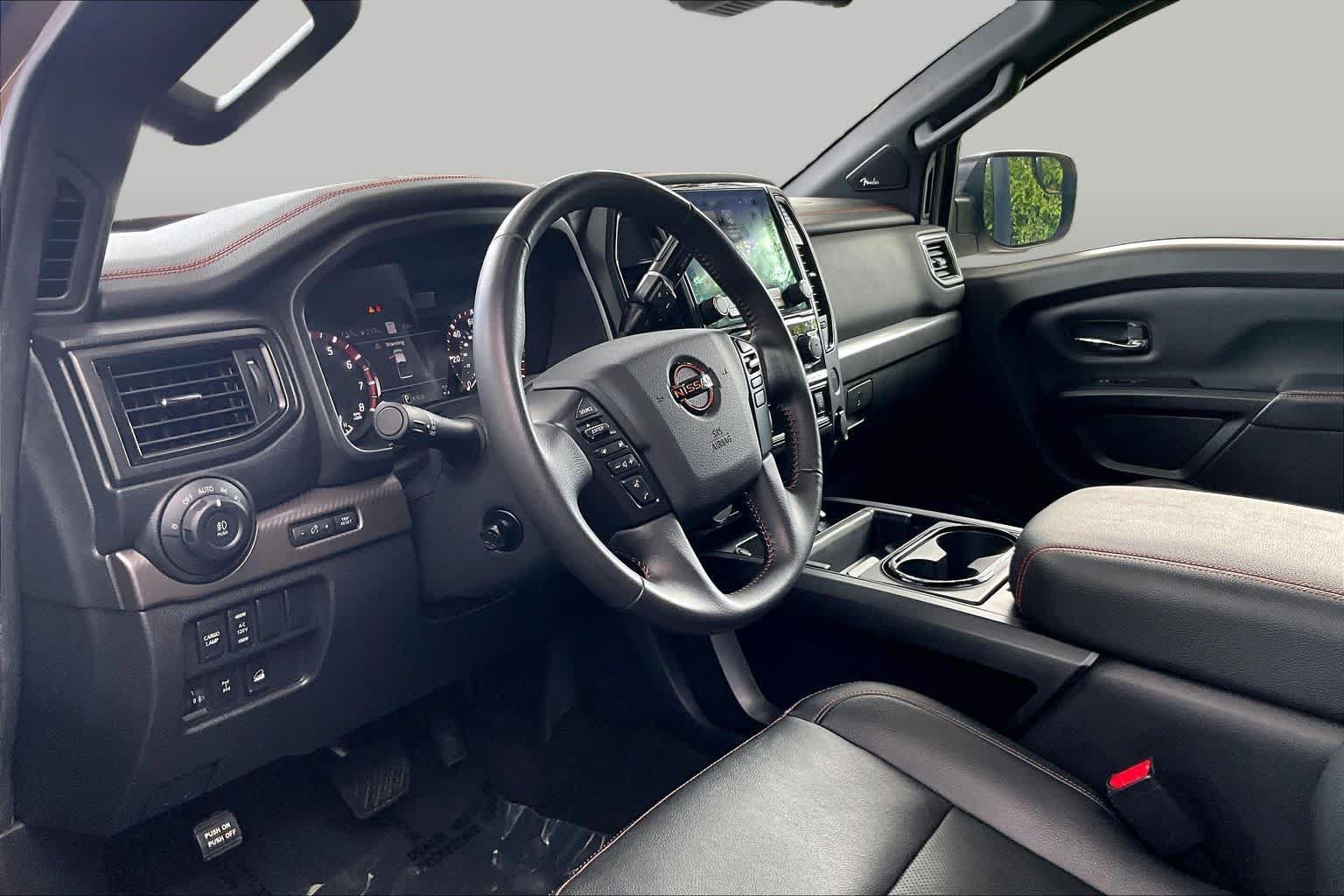 Used 2023 Nissan Titan PRO-4X w/ Pro-4x Convenience Package AWD/4WD image 18