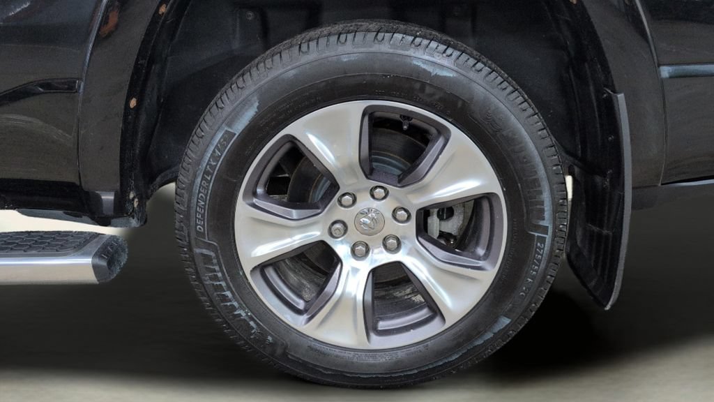 Used 2022 RAM 1500 Laramie AWD/4WD image 30