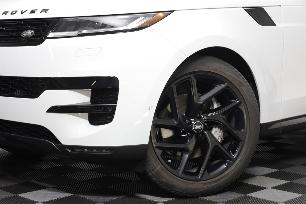 Certified 2025 Land Rover Range Rover Sport SE AWD/4WD image 3