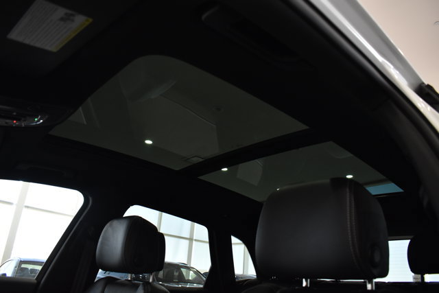 Used 2025 Audi SQ5 Premium Plus w/ Premium Plus Package image 39