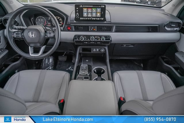 Used 2025 Honda Pilot Touring image 19