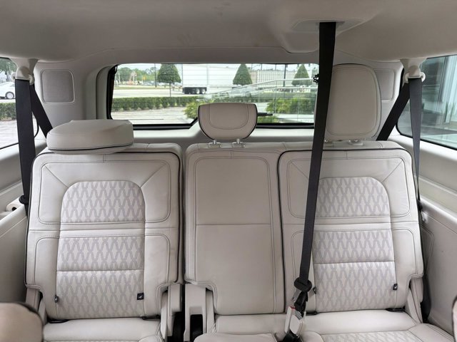 Certified 2024 Lincoln Navigator L Black Label AWD/4WD image 23