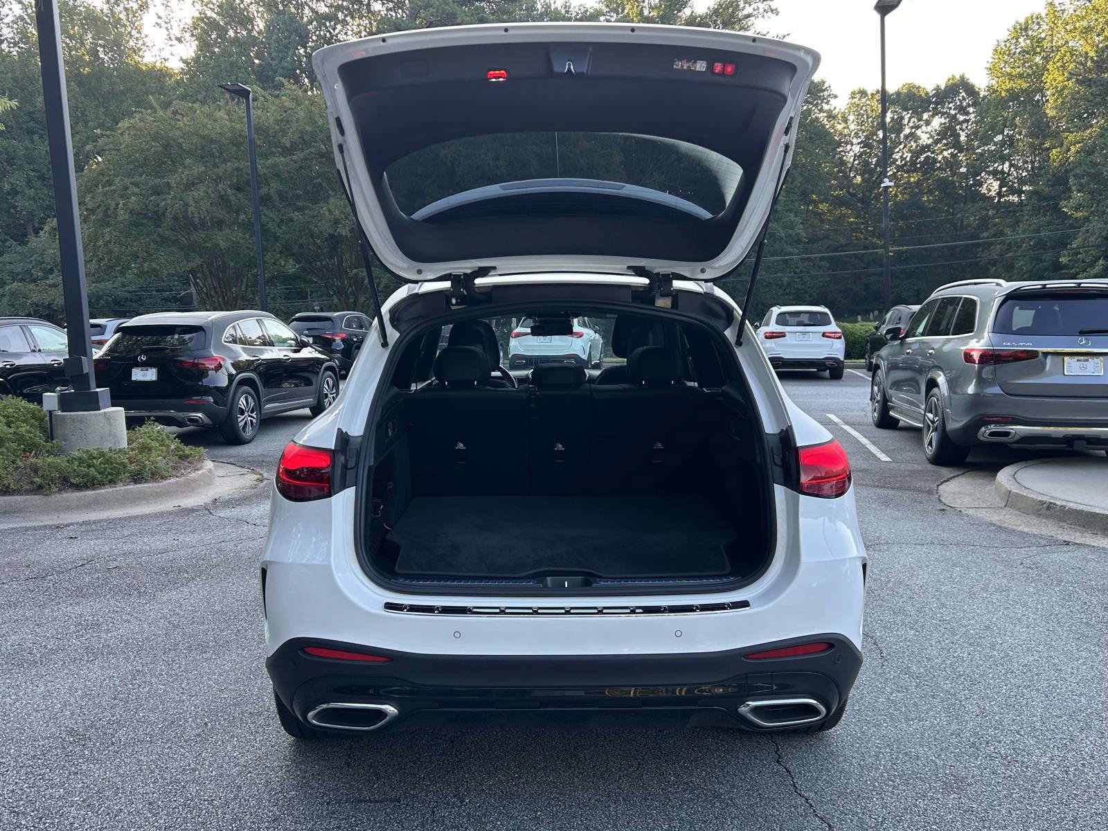 Certified 2025 Mercedes-Benz GLC 350e 4MATIC image 9