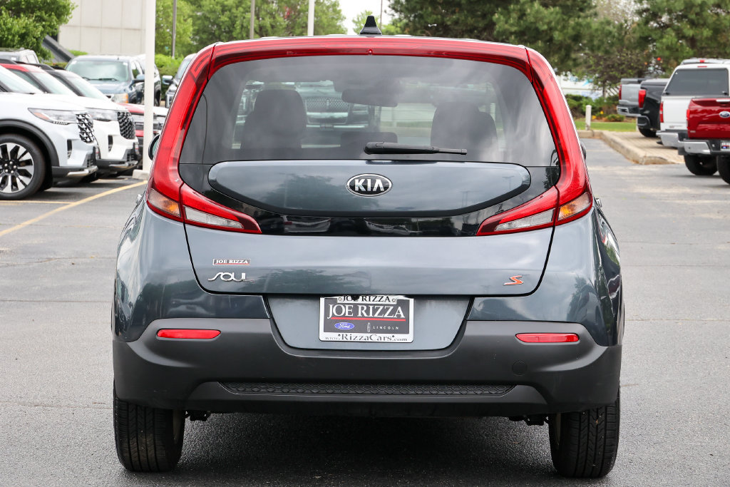 Used 2020 Kia Soul S FWD image 16