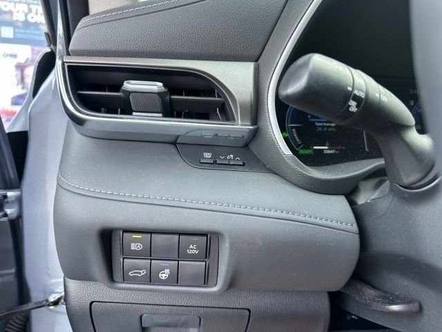 Used 2023 Toyota Highlander Limited AWD/4WD image 40