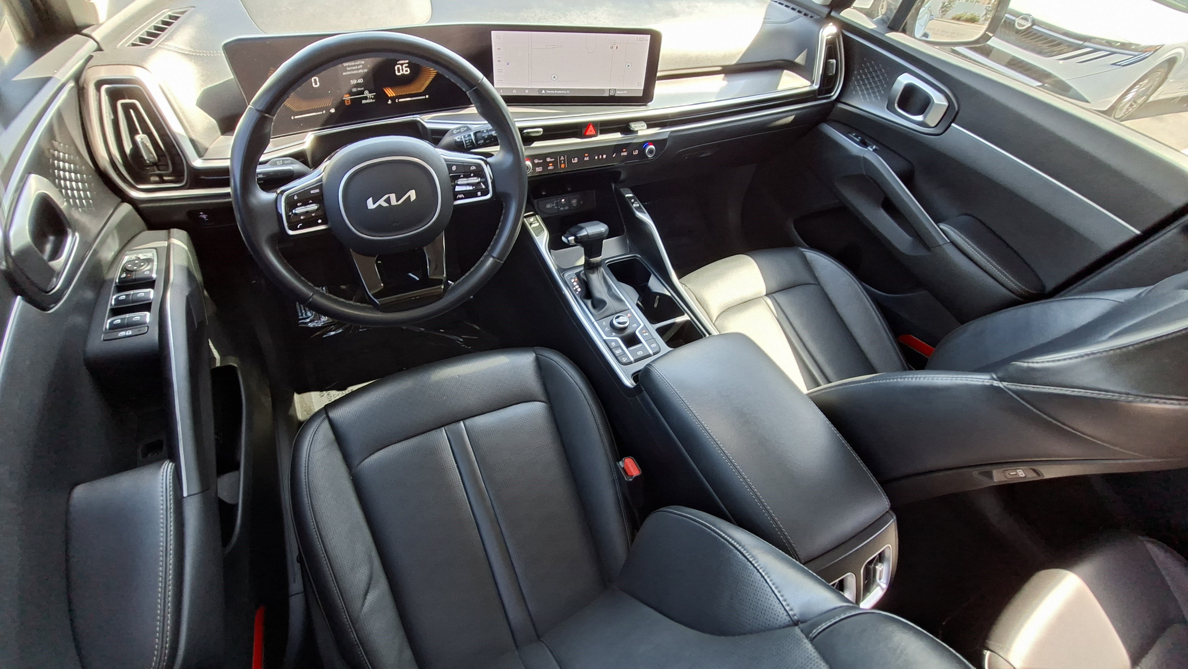 Used 2024 Kia Sorento S w/ Panoramic Sunroof Package image 19