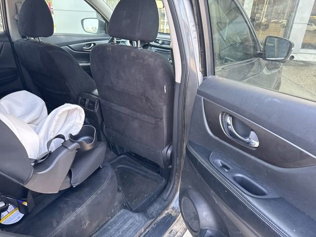 Used 2014 Nissan Rogue SV w/ SV Premium Package image 29