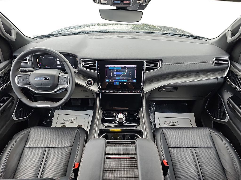 Used 2024 Jeep Wagoneer Series II w/ Flexible Seating Group image 12