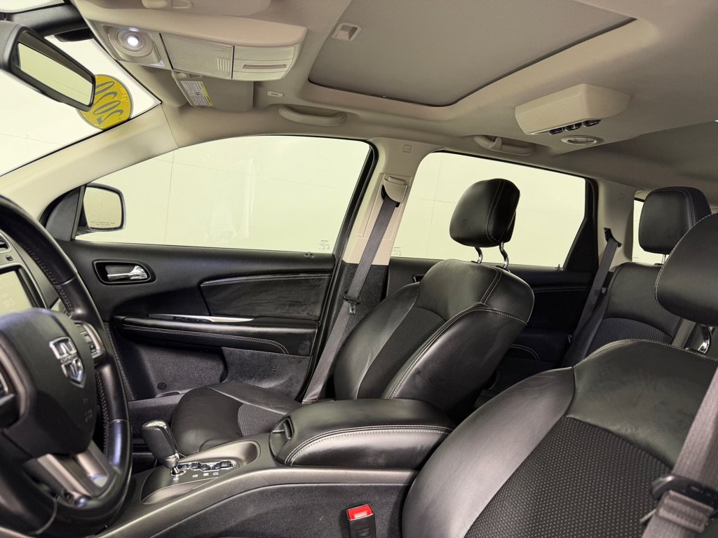 Used 2020 Dodge Journey Crossroad FWD image 12