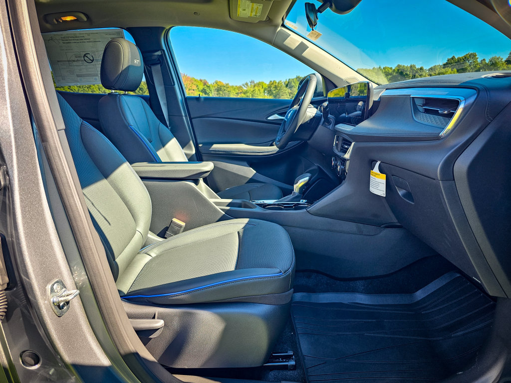 New 2026 Buick Encore GX Sport Touring AWD/4WD image 34