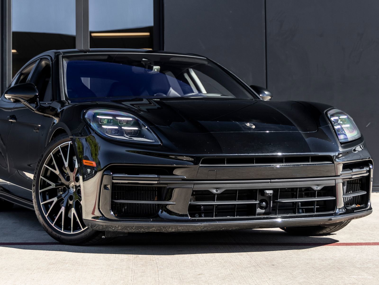 Used 2025 Porsche Panamera Turbo image 9