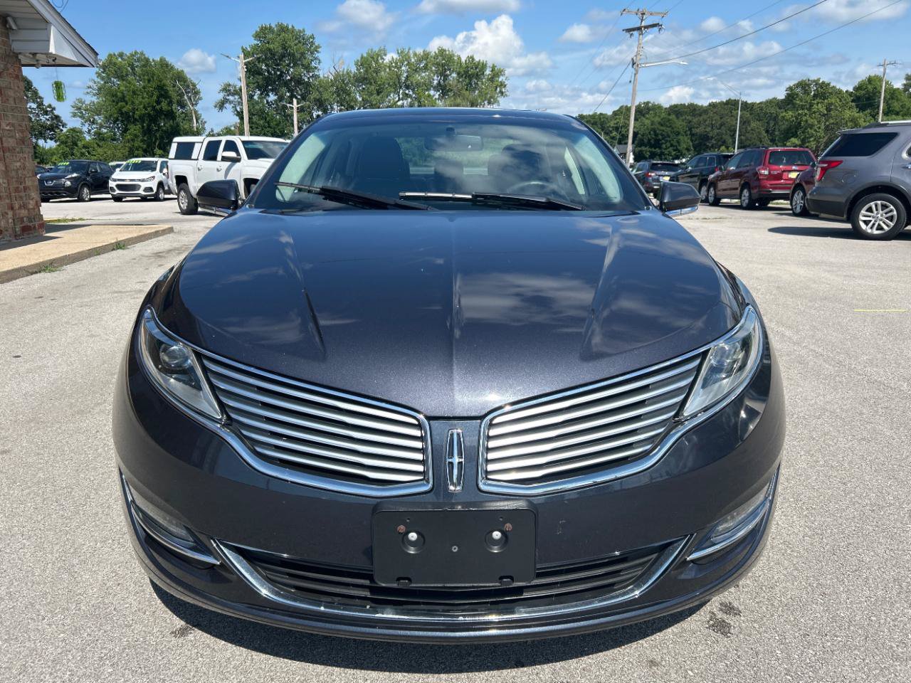 Used 2014 Lincoln MKZ AWD image 2
