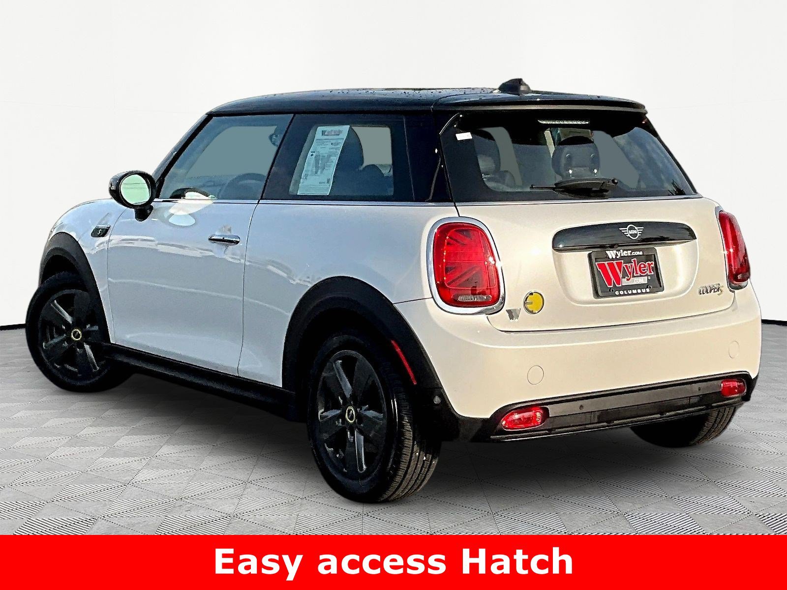 Used 2024 MINI Cooper SE FWD image 4