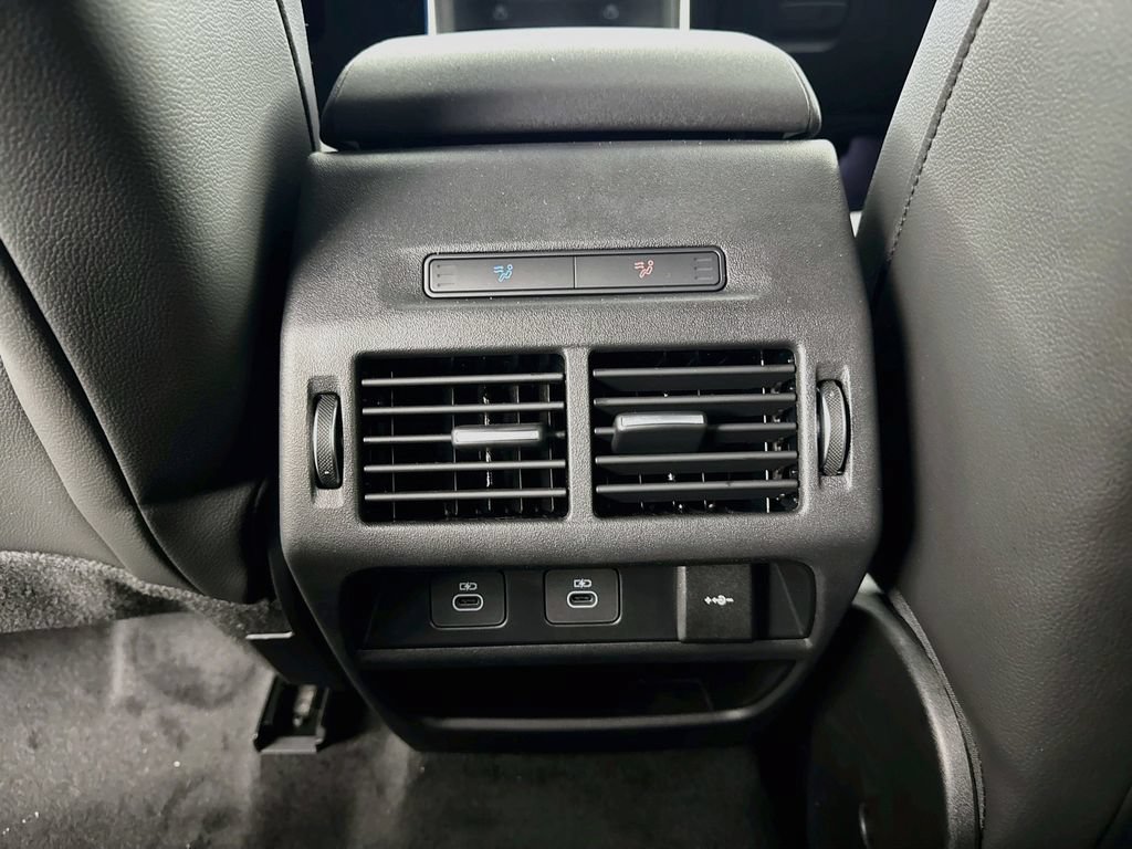 New 2026 Land Rover Discovery Sport Landmark AWD/4WD image 26
