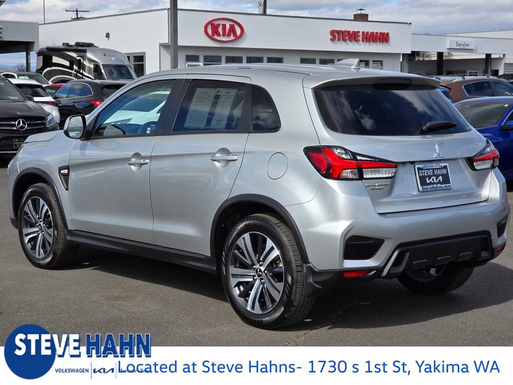 Used 2025 Mitsubishi Outlander Sport SE image 3