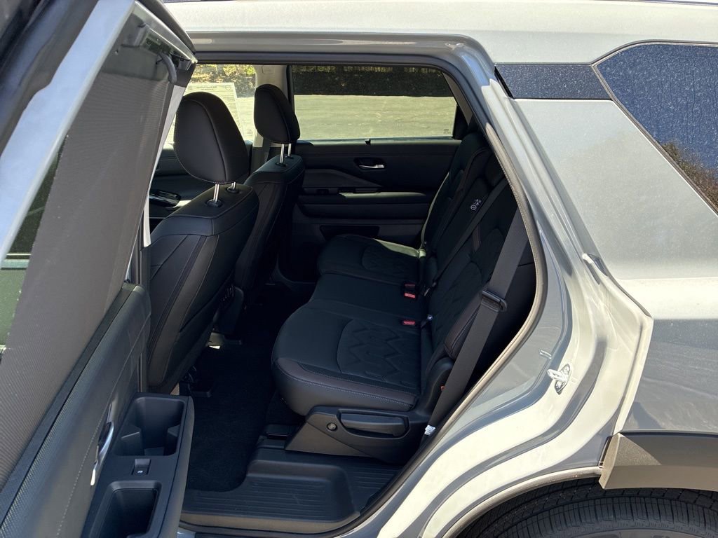 New 2026 Nissan Pathfinder Platinum AWD/4WD image 19
