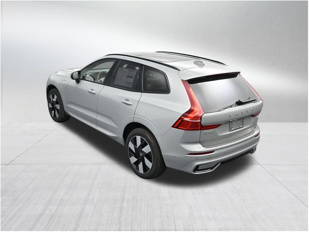 New 2025 Volvo XC60 T8 Plus w/ Protection Package Premier AWD/4WD image 15