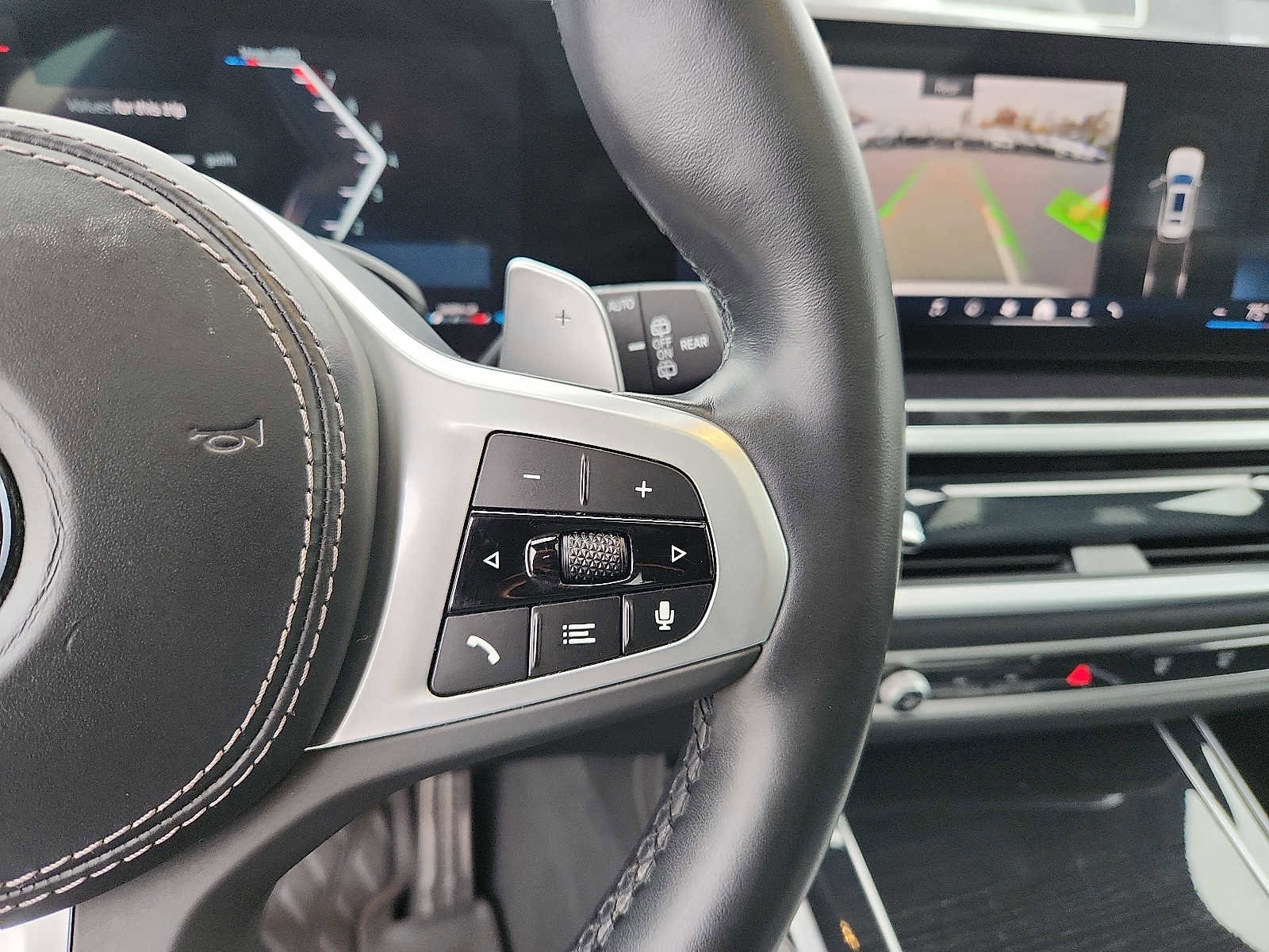 Certified 2024 BMW X7 xDrive40i w/ M Sport Package image 20