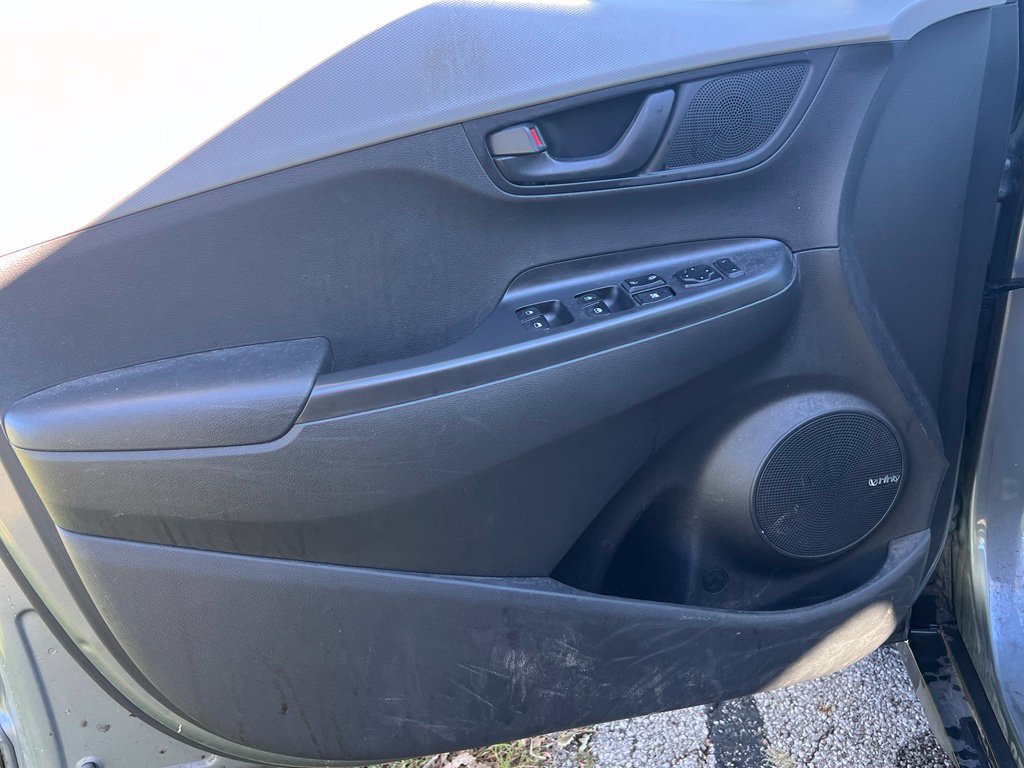 Used 2019 Hyundai Kona SEL w/ SEL Tech Package 02 FWD image 16