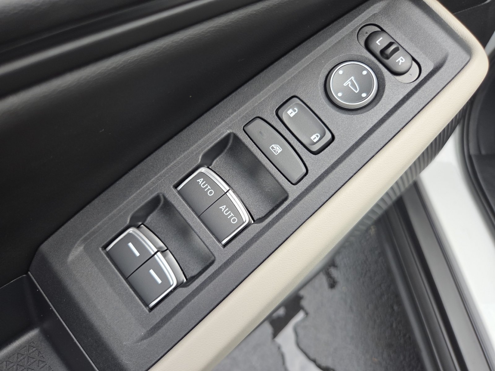 Used 2025 Honda Accord SE image 28
