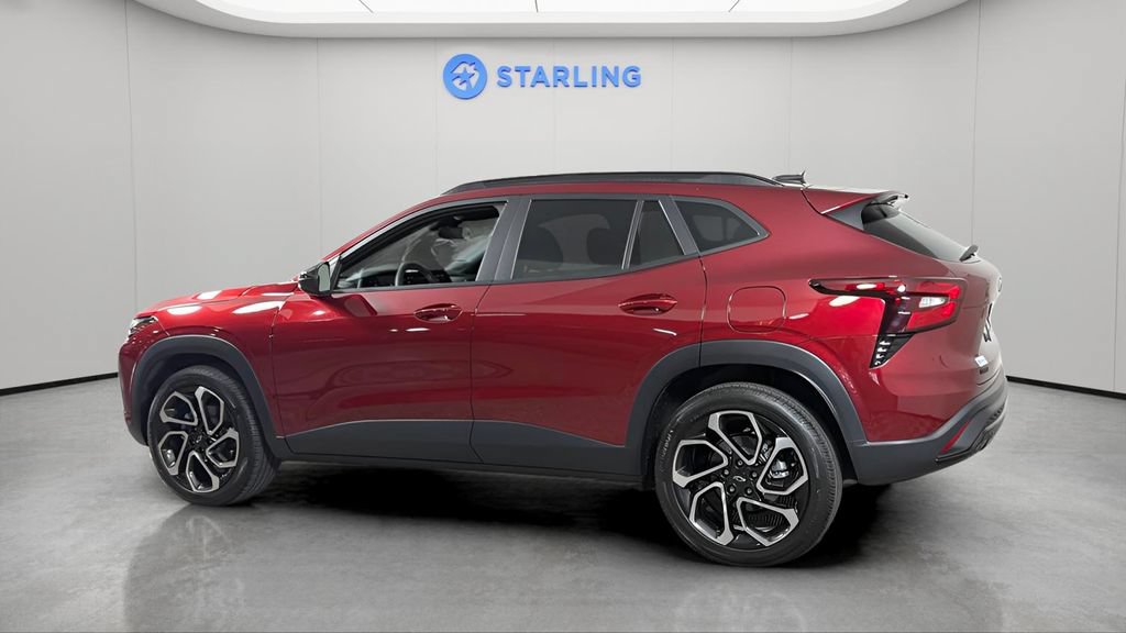 Certified 2024 Chevrolet Trax RS w/ Sunroof Package FWD image 5