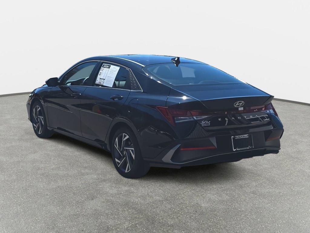 Certified 2025 Hyundai Elantra Limited image 7