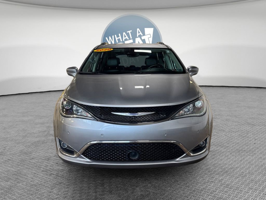 Used 2020 Chrysler Pacifica Touring-L Plus w/ Tire & Wheel Group FWD image 9