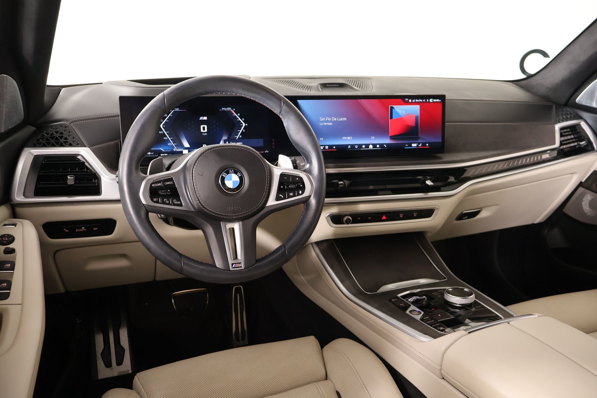 Used 2025 BMW X5 M60i AWD/4WD image 2